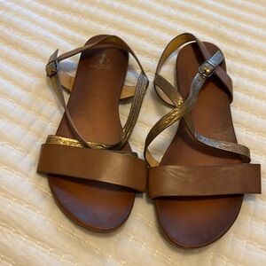 Corky’s size 8 sandals